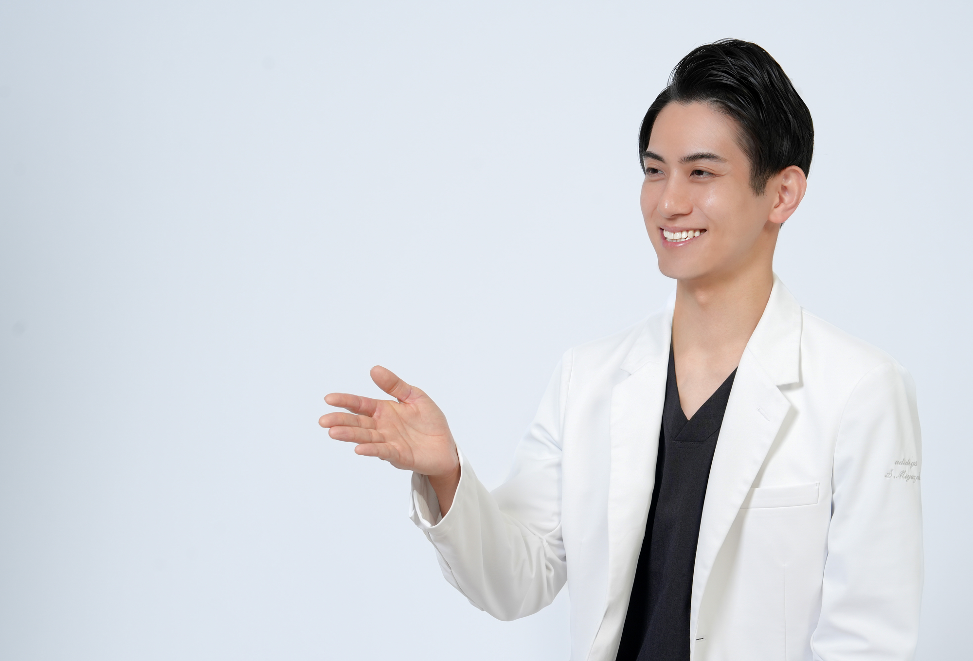THE LIFT CLINIC FUKUOKA 院長　宮﨑修平